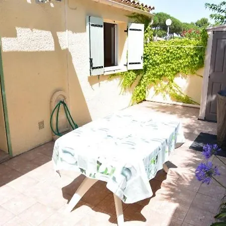 Charmante Mitoyenne Pour 6 Pers En Au Calme De La Pinede - Cap D'agde - Ref Capti52 Вилла