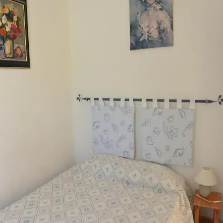 Charmante Mitoyenne Pour 6 Pers En Au Calme De La Pinede - Cap D'agde - Ref Capti52 Вилла