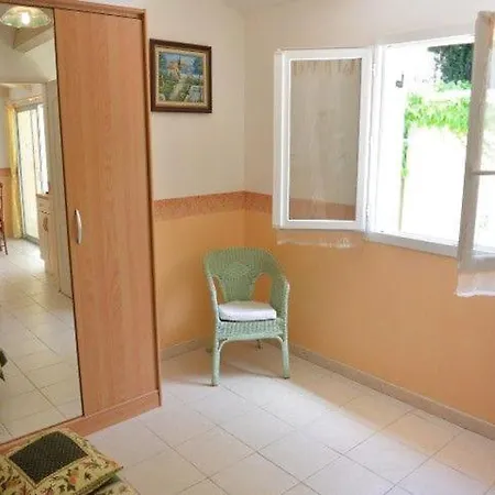 Charmante Mitoyenne Pour 6 Pers En Au Calme De La Pinede - Cap D'agde - Ref Capti52 *